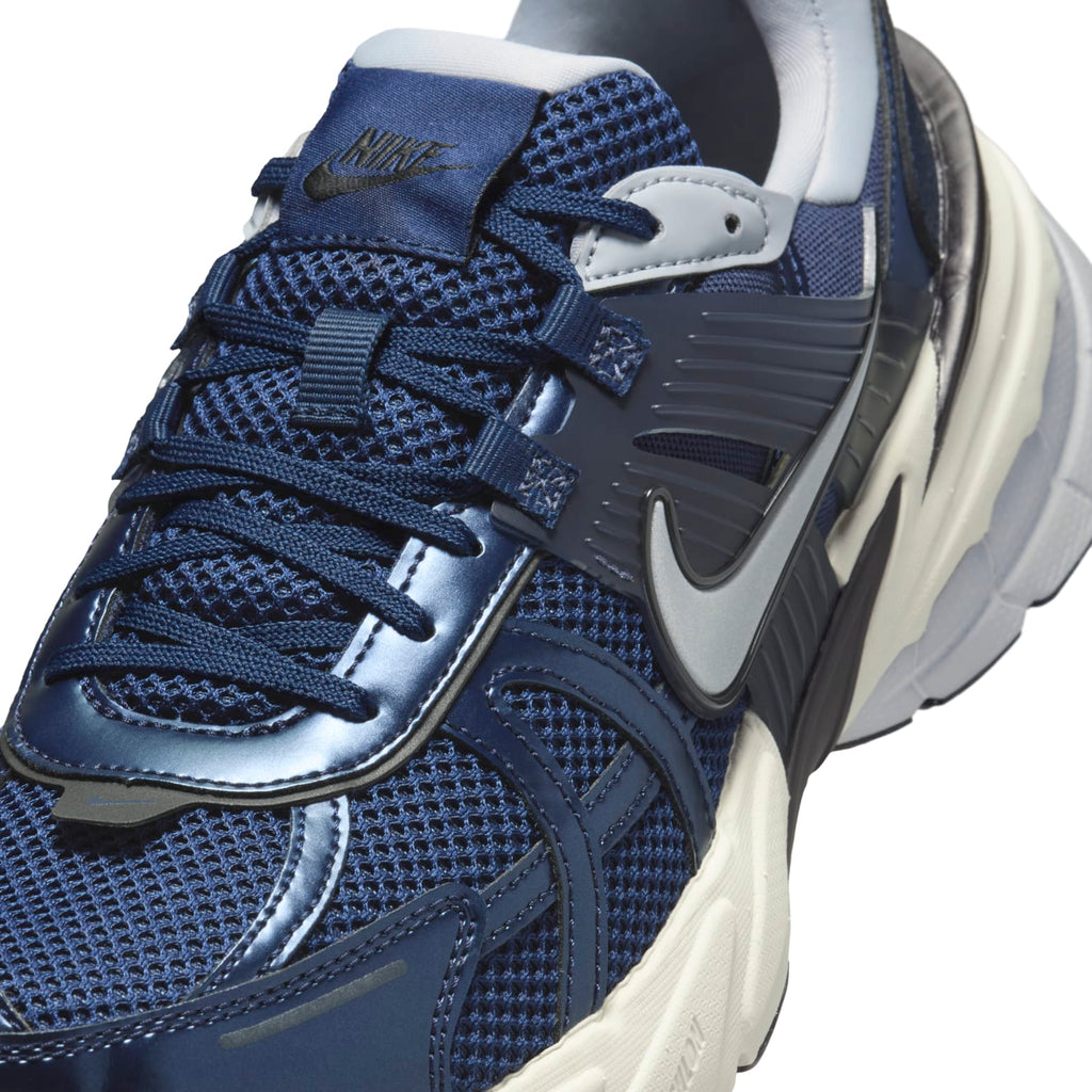 Nike V2k Run Obsidian Wolf Gray