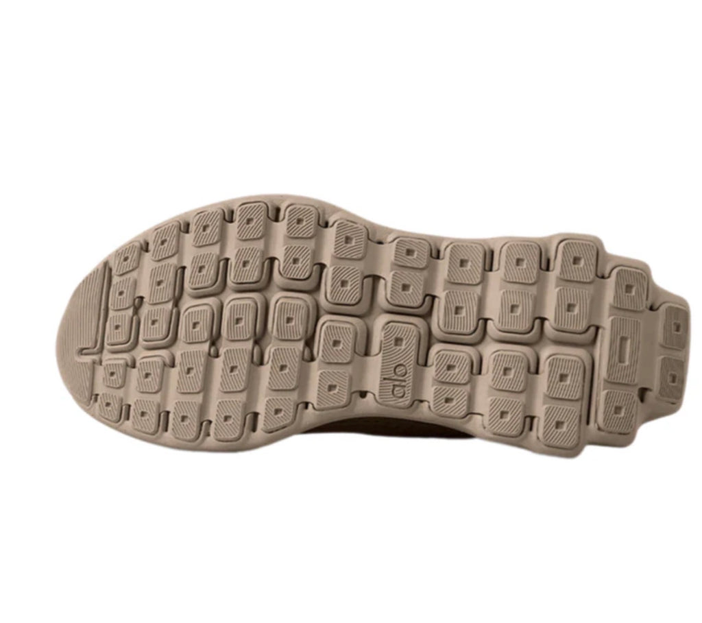 Alo Runner Gravel
