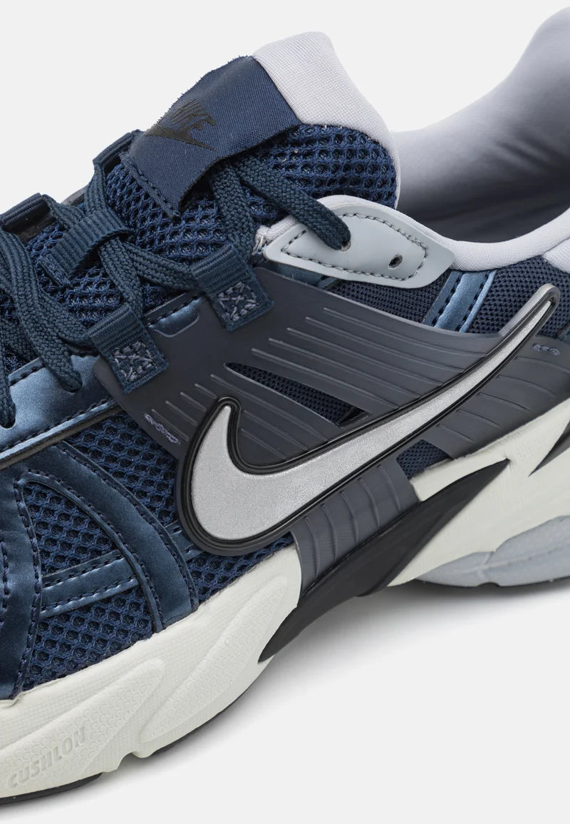 Nike V2k Run Obsidian Wolf Gray
