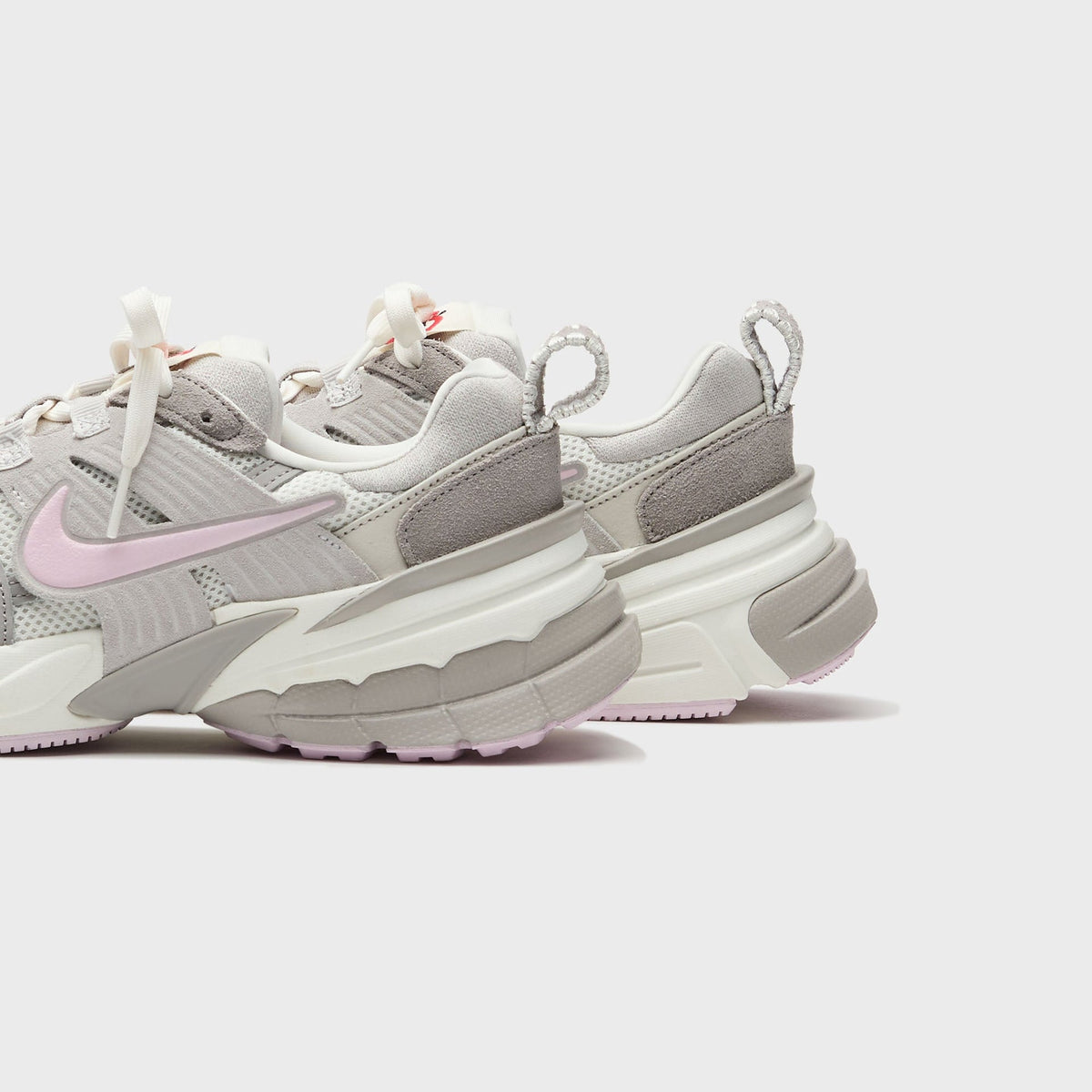 Nike V2K Run Sail Pink Foam College Grey